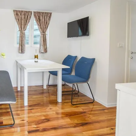 Apartment Mobile Dandelion Biograd Na Moru