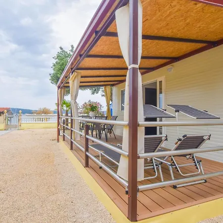 Apartment Mobile Dandelion Biograd Na Moru