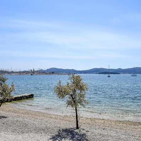 Mobile Dandelion Apartment Biograd Na Moru
