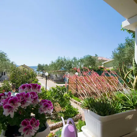 Mobile Dandelion Apartment *