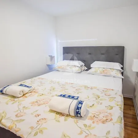 Mobile Dandelion Apartament Biograd Na Moru