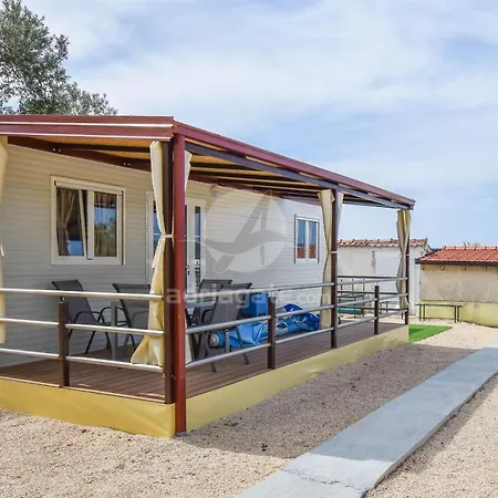 Apartament Mobile Dandelion Biograd Na Moru