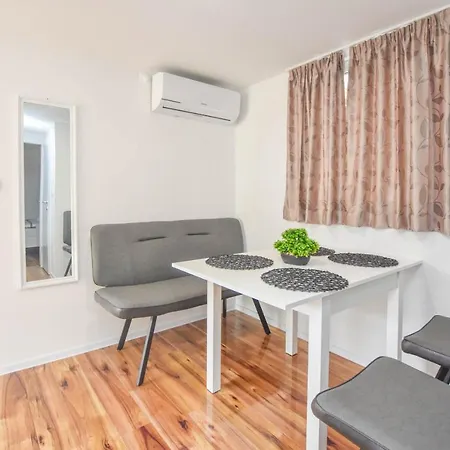 Mobile Dandelion Apartmán Biograd Na Moru
